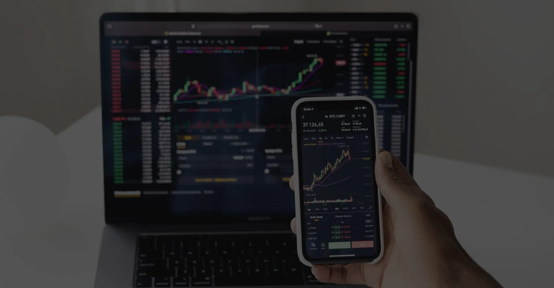 MAKE DATA-DRIVEN DECISIONS. 