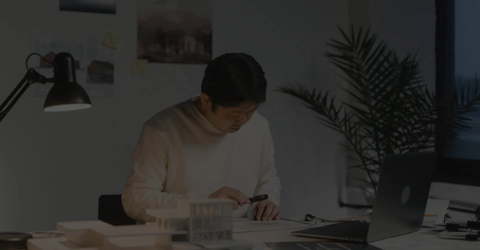 SHAPE YOUR CAREER IN INTERNATIONAL LAW. 