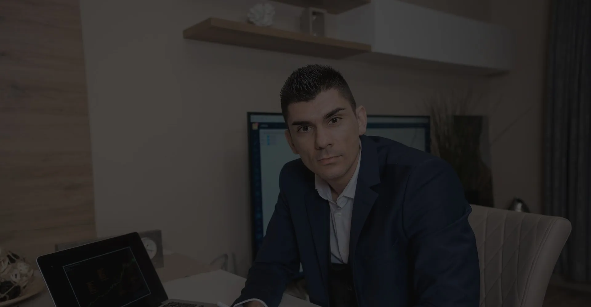 UNLOCK YOUR LEADERSHIP POTENTIAL. 